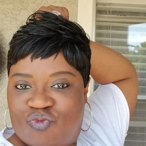 Meet your Posher, Corrie